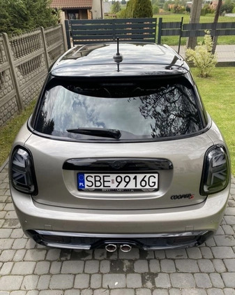 MINI Cooper S cena 88000 przebieg: 107000, rok produkcji 2019 z Kościerzyna małe 631